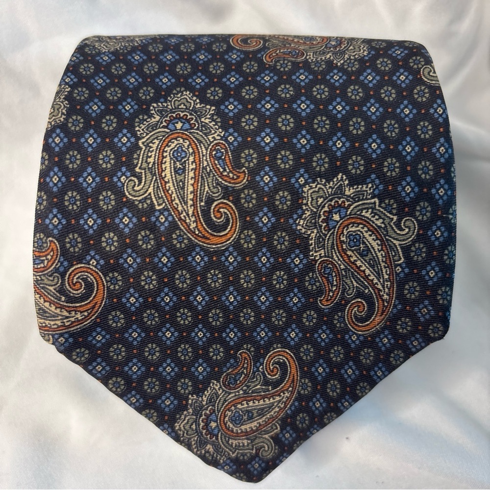 John Henry for Dillard’s Silk Tie Paisley Blue Red Tan Made in USA 59” x 3.5”